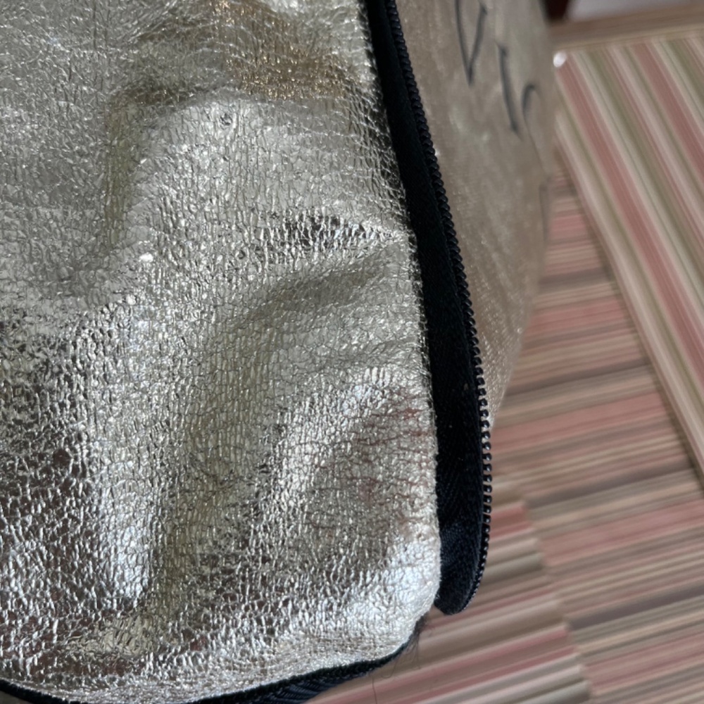 Victoria Secret Limited Edition Packable Duffel/Tote Bag/Metallic G… - Picture 9 of 9